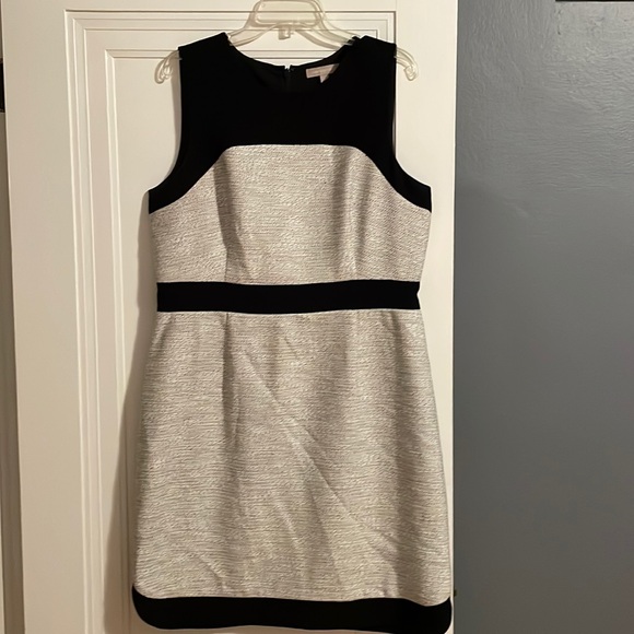 Banana Republic Dresses & Skirts - Banana republic sheath dress